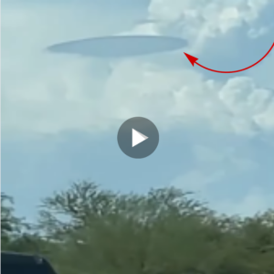 Arizona UFO Sighting: Are Aliens Hiding in the Clouds?(VIDEO)