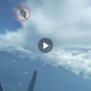 Mysterious UFO Captured on Video in African Skies – Experts Baffled by Unexplained Phenomeno (video)